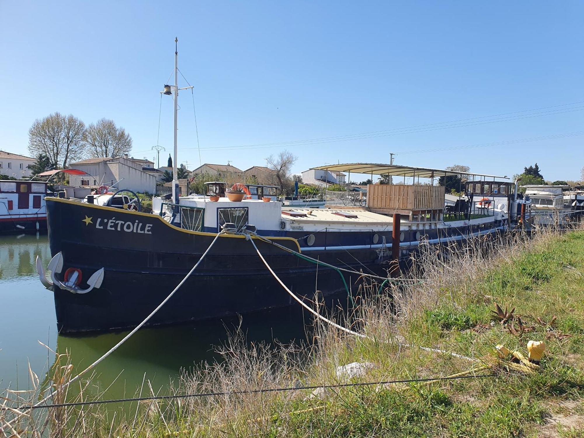Peniche Authentique Tout Confort Aigues-Mortes Exterior photo